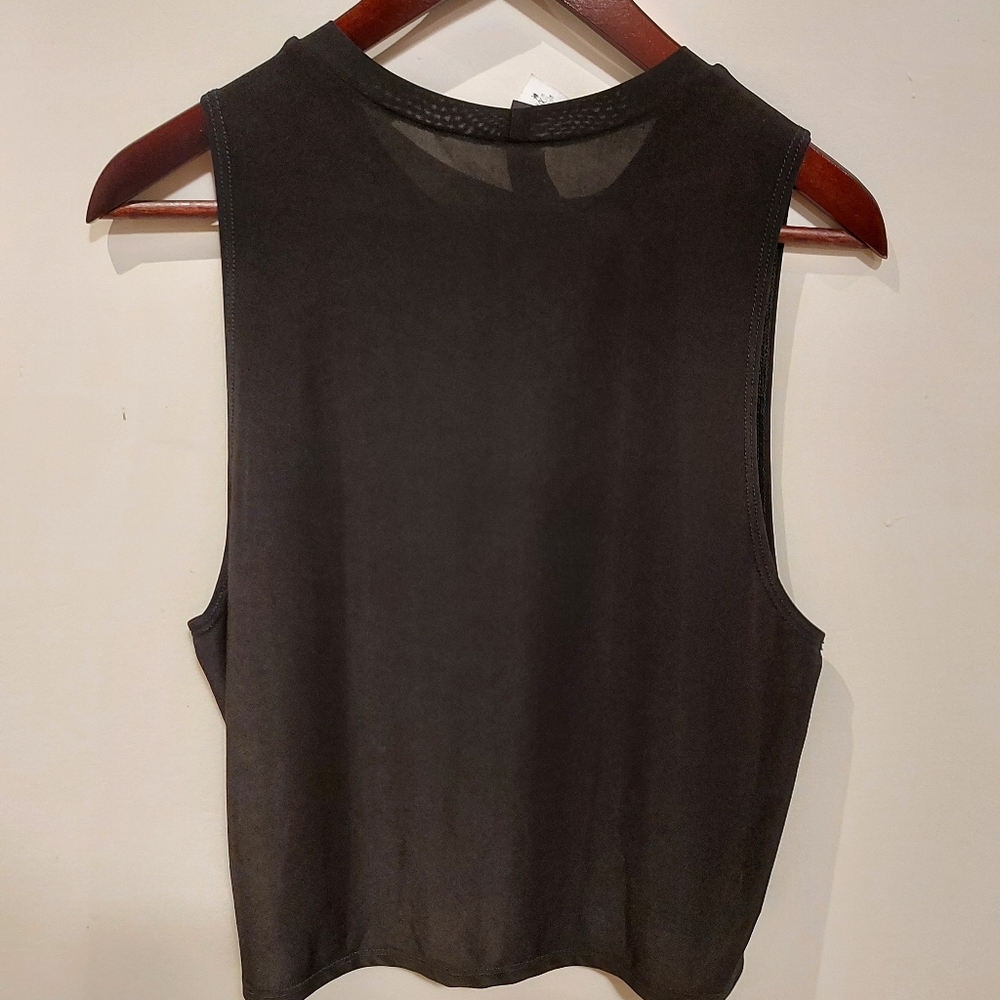 Muscle Tank - Picture 2 of 5